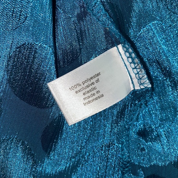 Lane Bryant blouse short flutter sleeves rounded neckline polka dot Size 16 - Picture 8 of 9